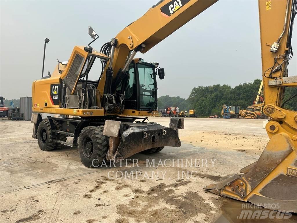 CAT M322F Gumikerekes kotrók
