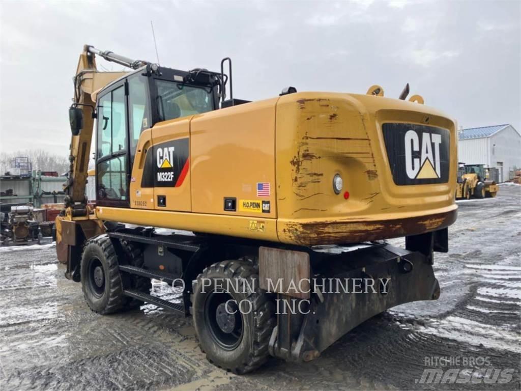 CAT M322F Gumikerekes kotrók