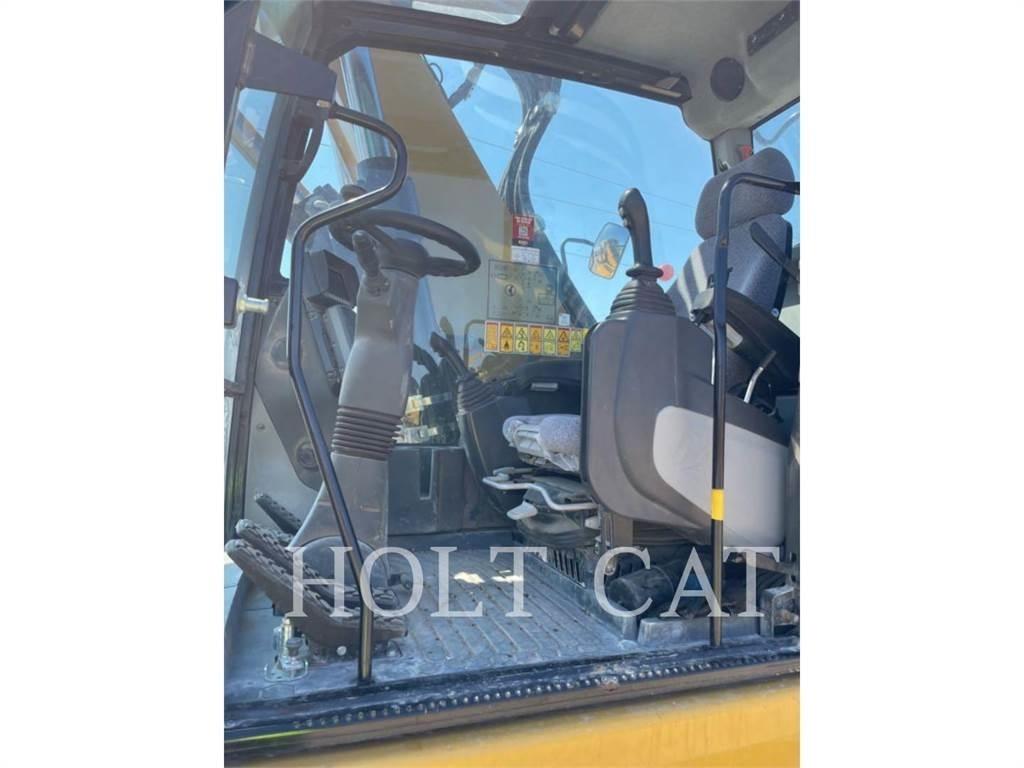 CAT M322F Gumikerekes kotrók