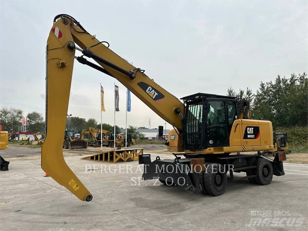 CAT MH3022 Gumikerekes kotrók