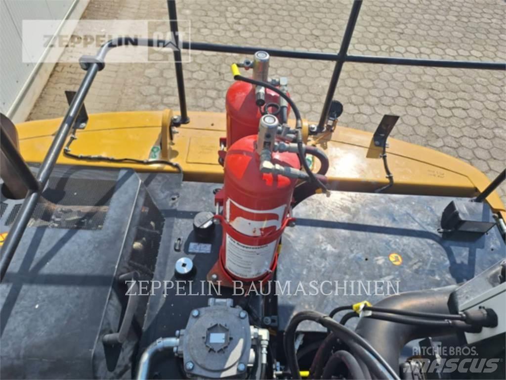 CAT MH3022-06C Bontásra használt kotrók