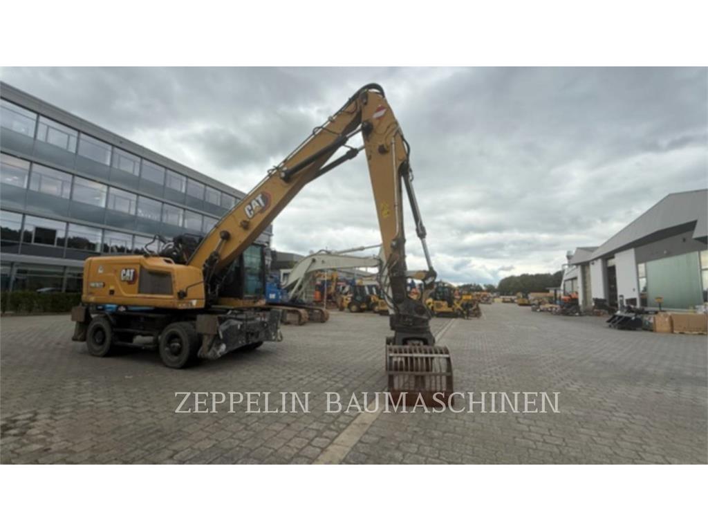 CAT MH3022-06C Bontásra használt kotrók