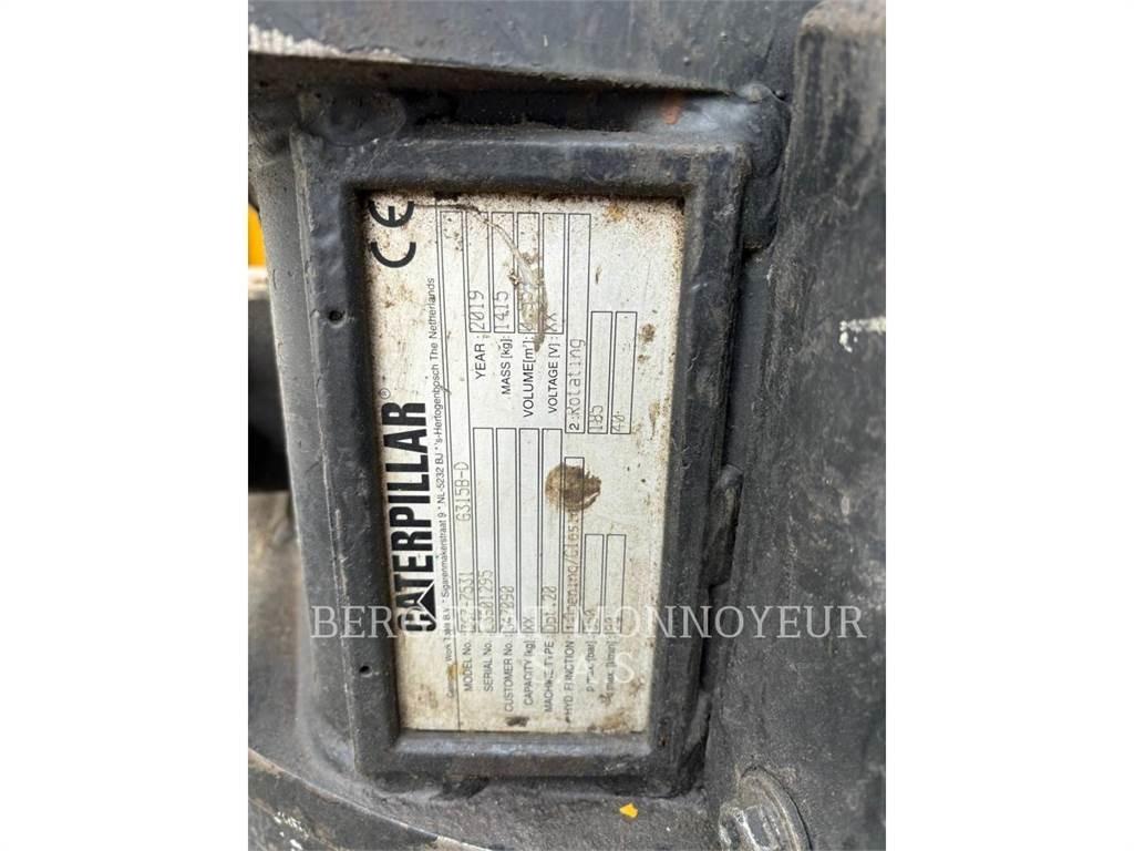 CAT MH3022-1 Gumikerekes kotrók