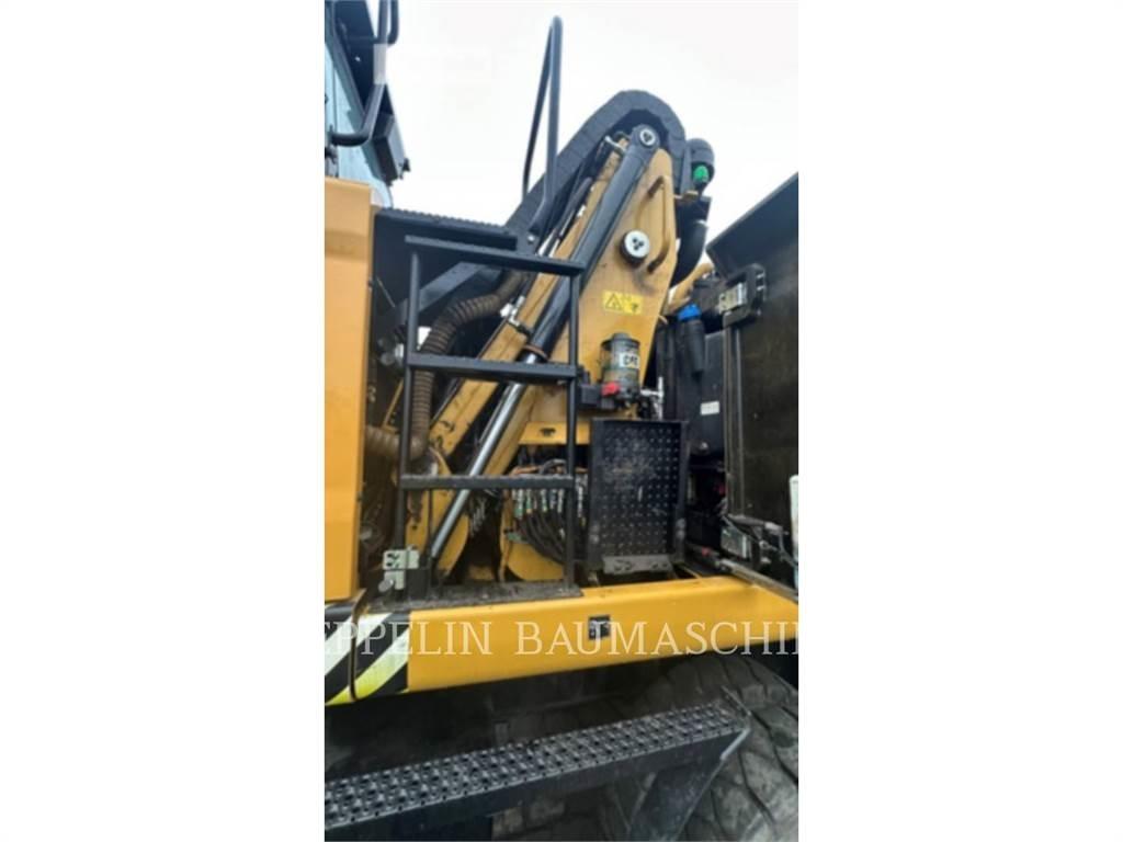 CAT MH3024-06C Bontásra használt kotrók