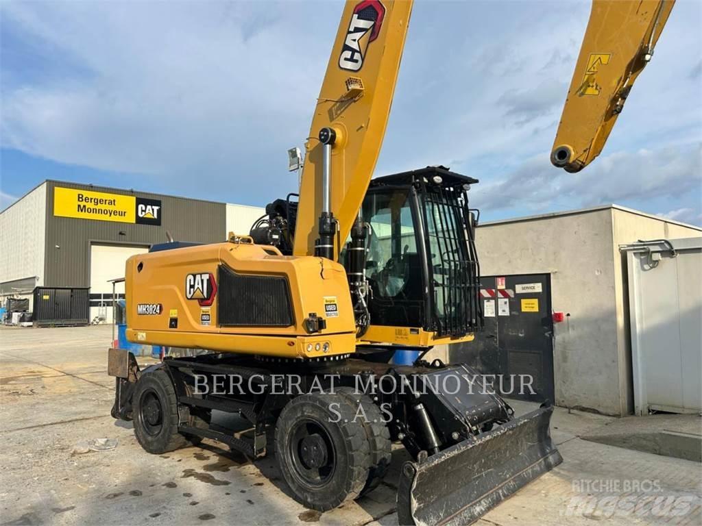 CAT MH3024-1 Gumikerekes kotrók