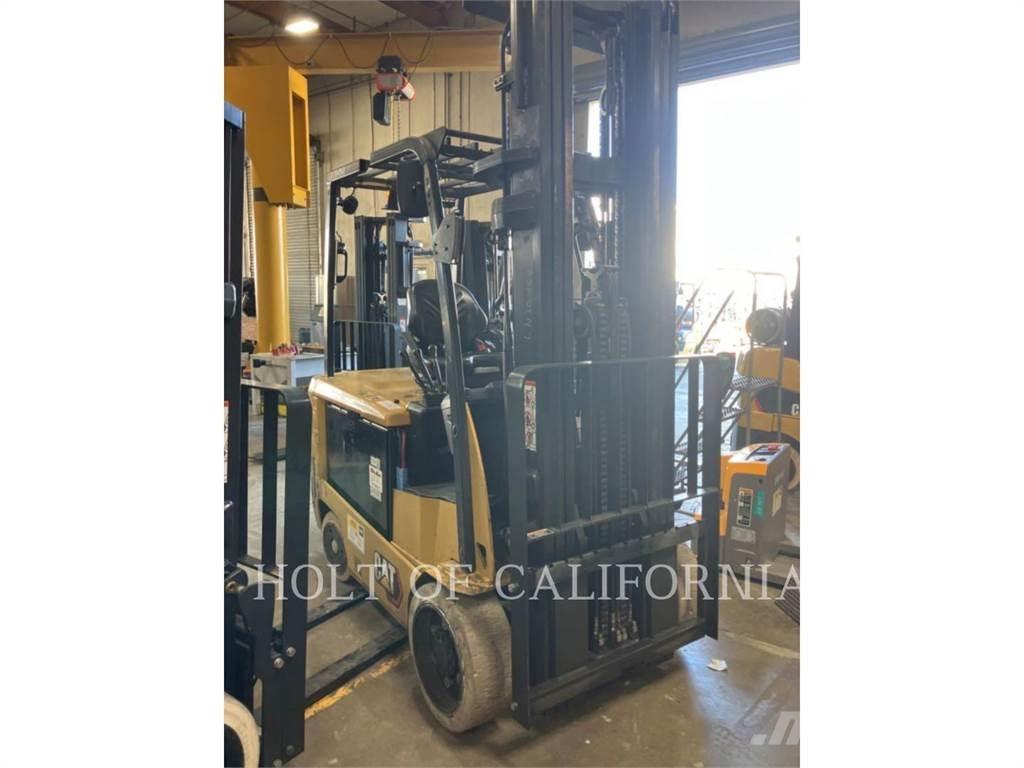 CAT MITSUBISHI EC30LN3 Elektromos targoncák