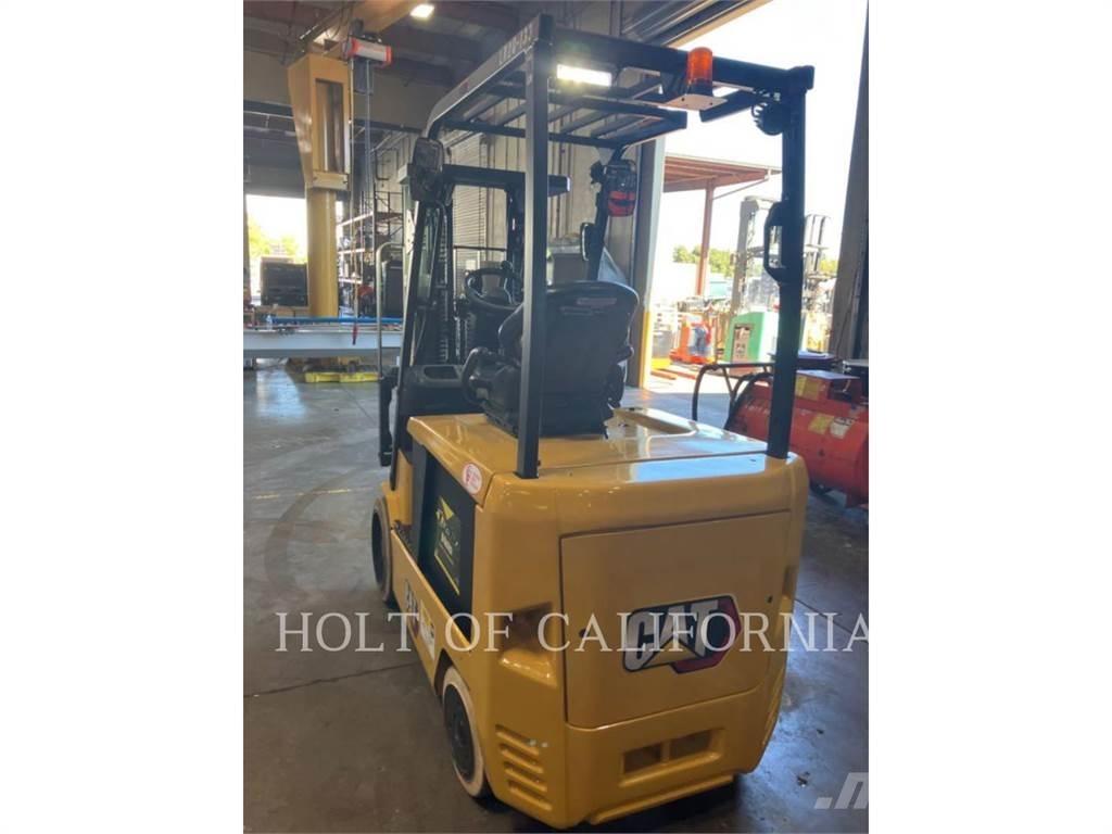 CAT MITSUBISHI EC30N3 Elektromos targoncák