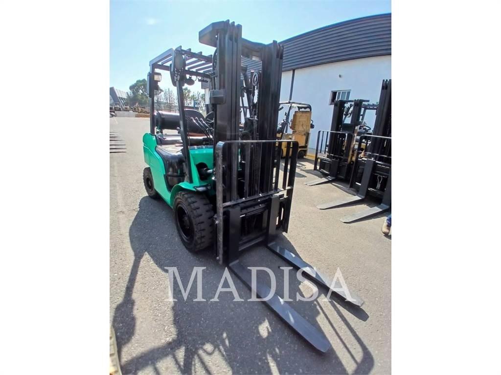 CAT MITSUBISHI FG30N-LP Targoncák-Egyéb