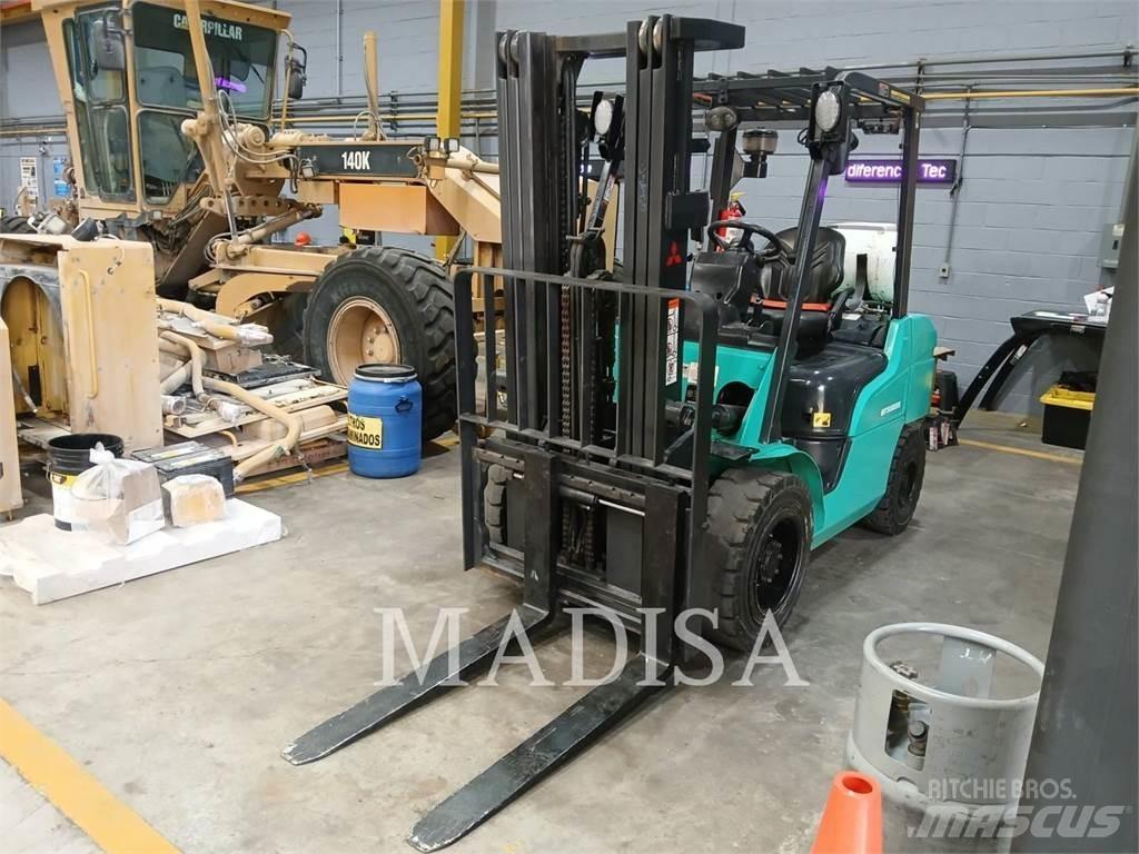 CAT MITSUBISHI FG30N-LP Targoncák-Egyéb