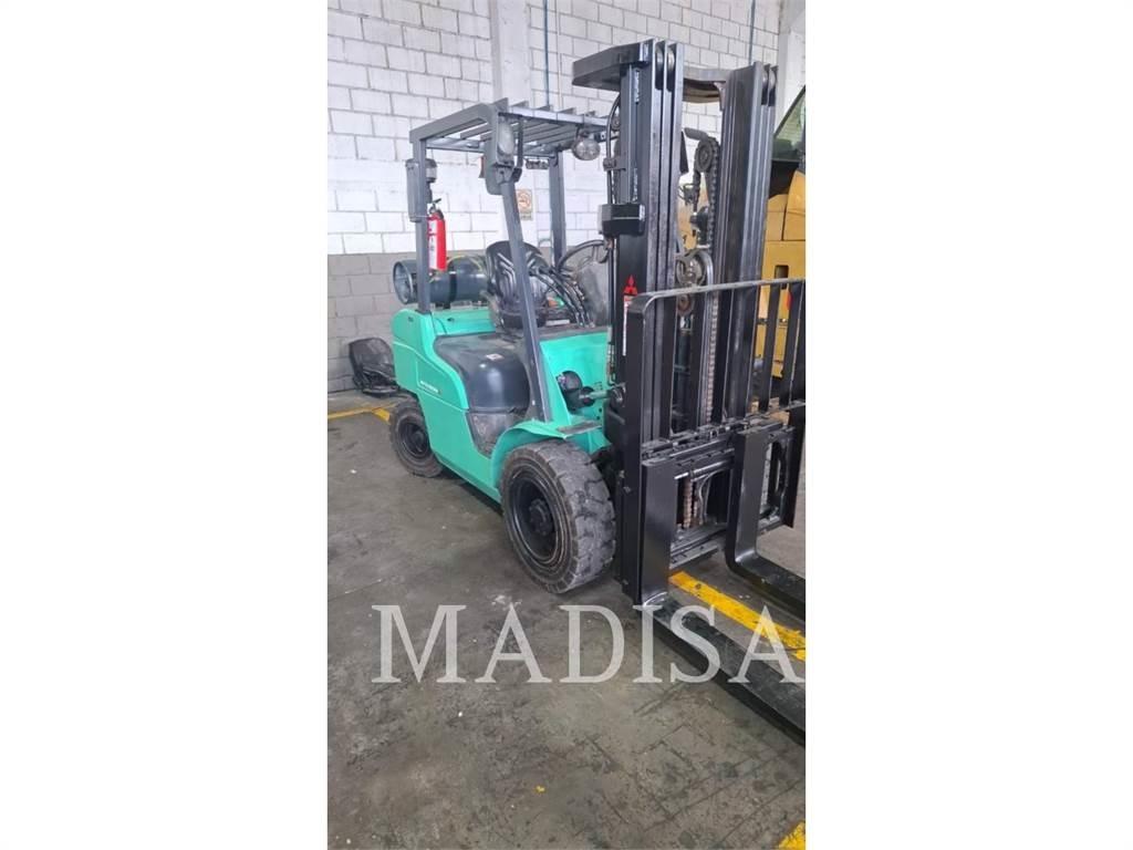 CAT MITSUBISHI FG30N-LP Targoncák-Egyéb