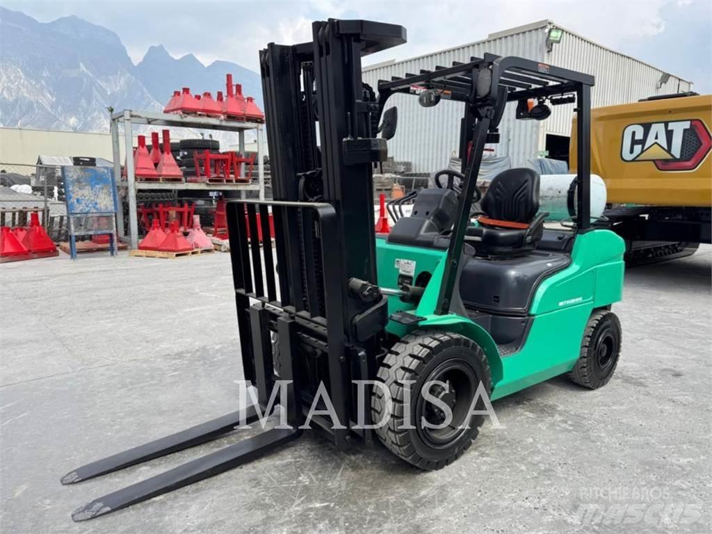 CAT MITSUBISHI FG30N-LP Targoncák-Egyéb