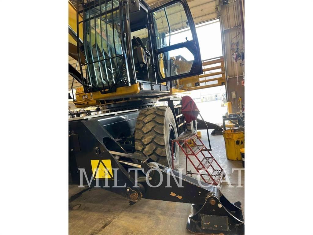 CAT MULTIDOCKER CH600 Bontásra használt kotrók