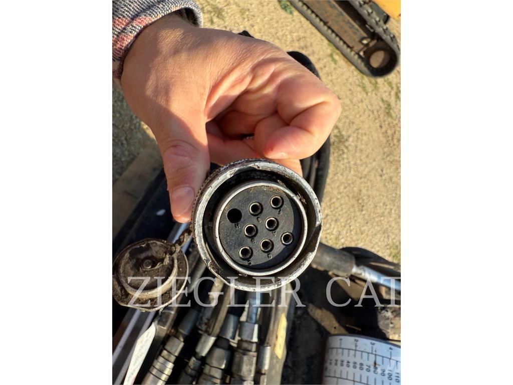 CAT PC205 Kompaktrakodók