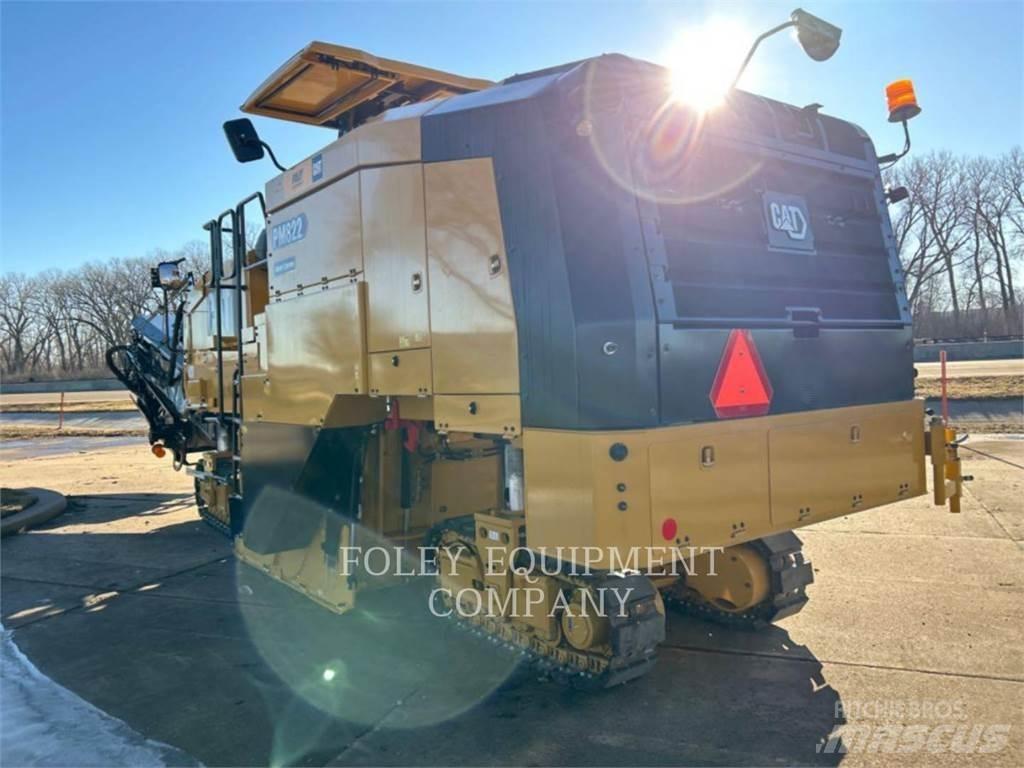 CAT PM822 Aszfalt terítõ gépek