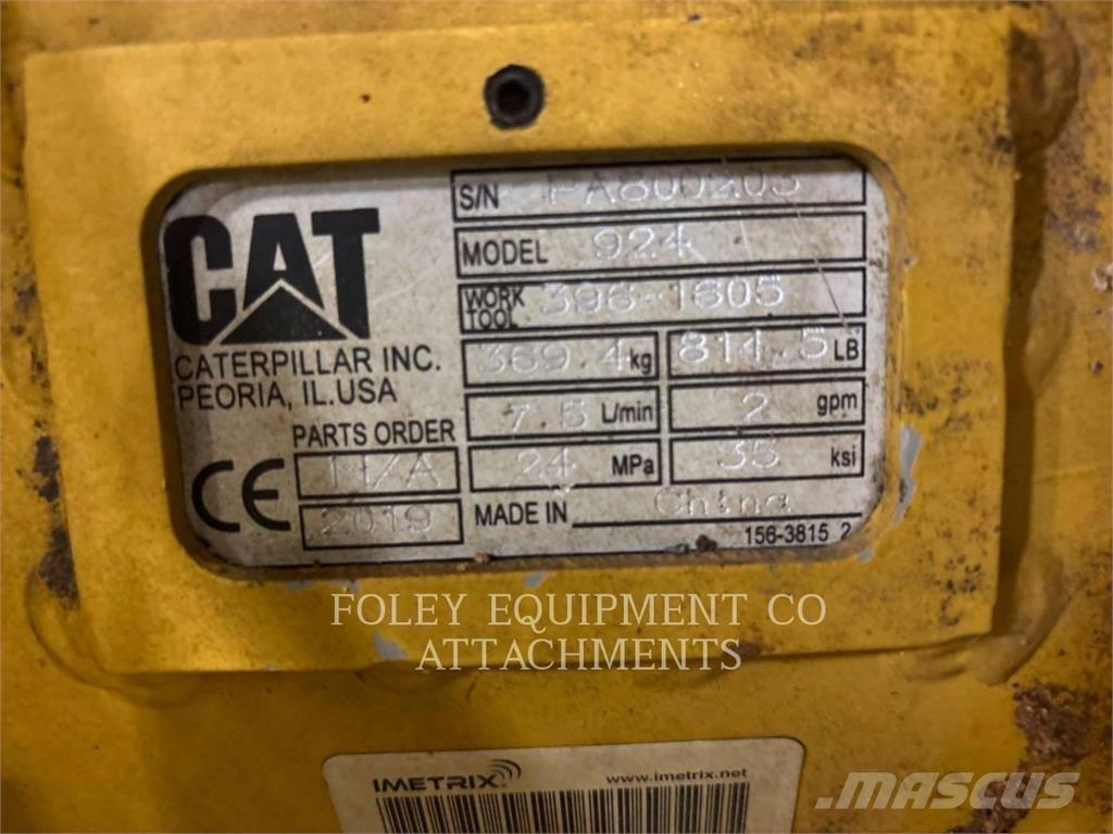 CAT QC930MT Gumikerekes homlokrakodók
