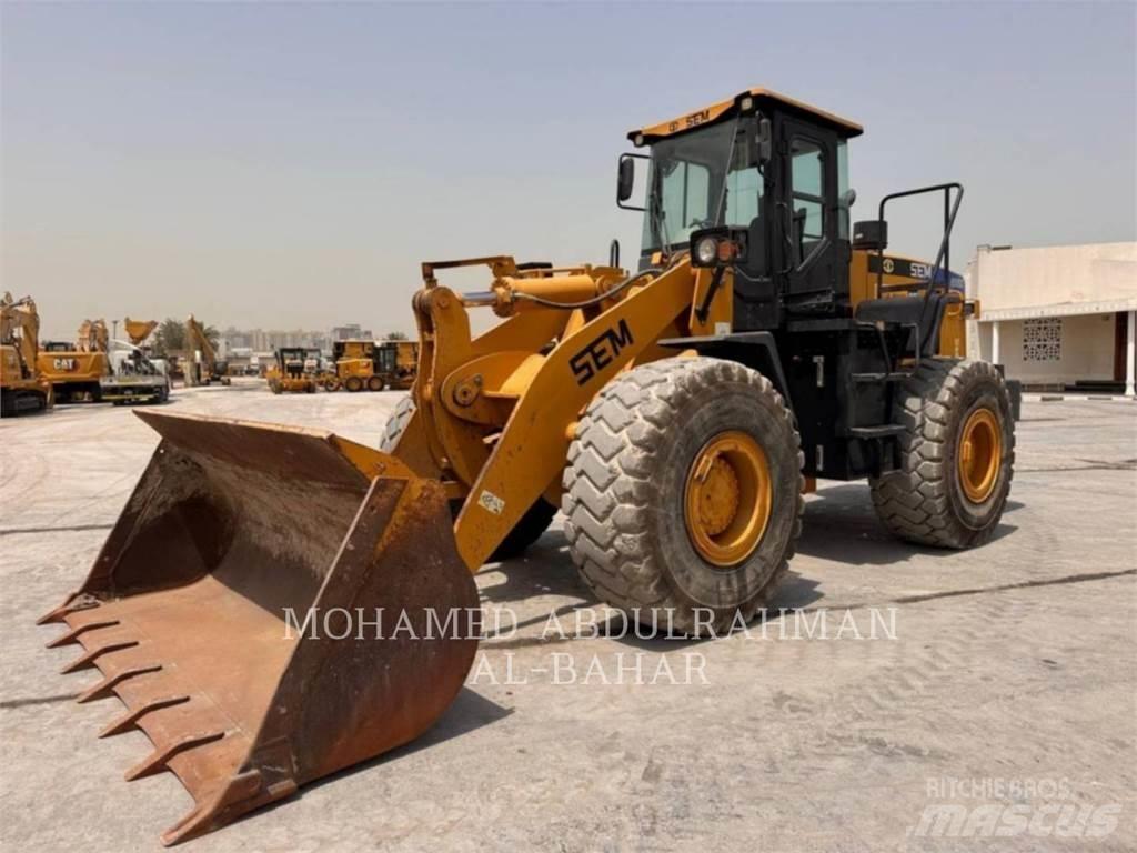 CAT SEM655D Gumikerekes homlokrakodók