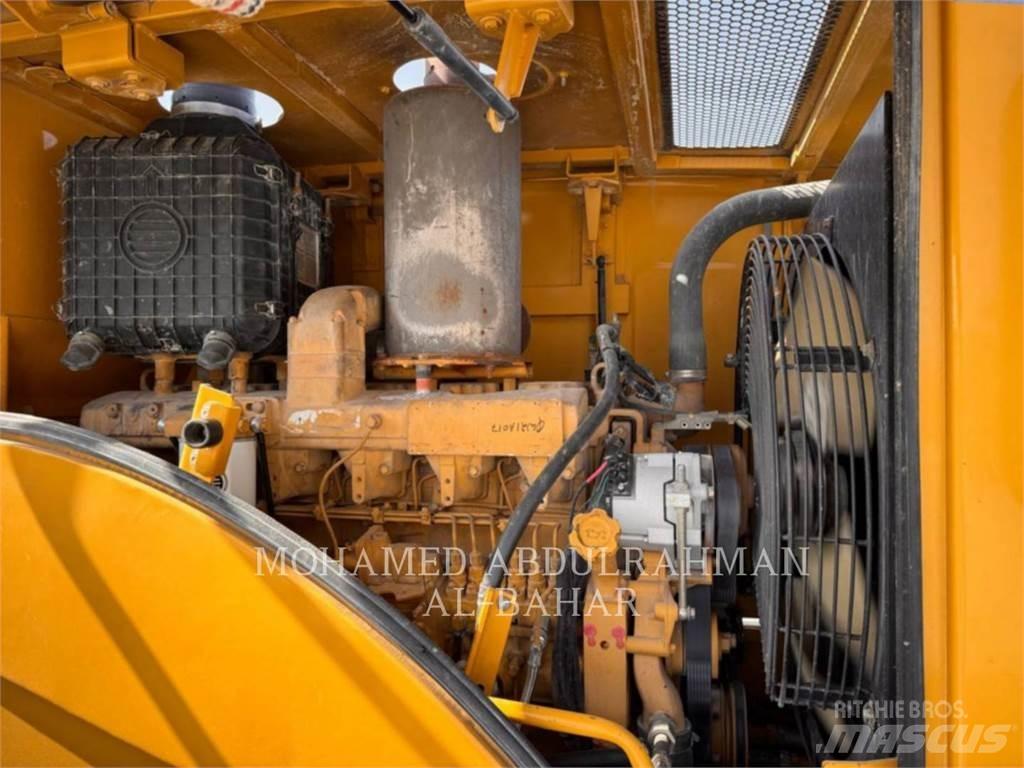 CAT SEM660D Gumikerekes homlokrakodók