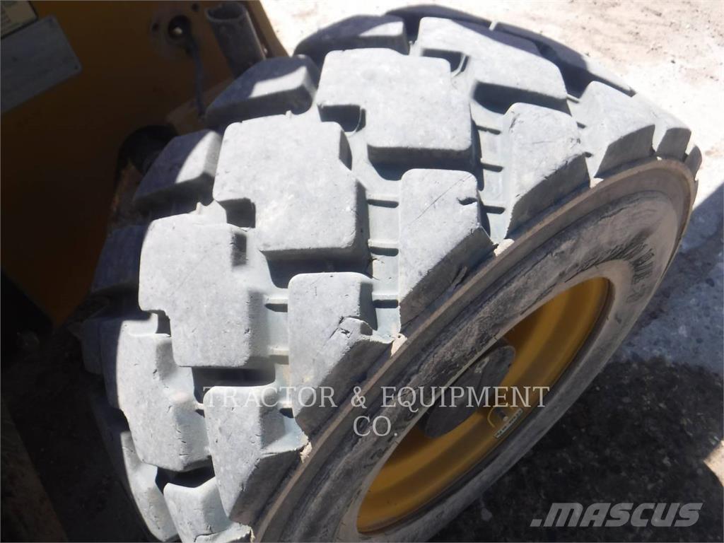 CAT TH255 Teleszkópos rakodók