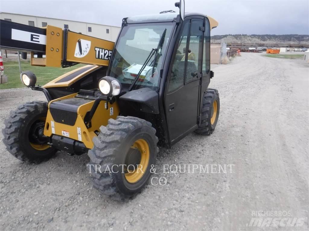CAT TH255C Teleszkópos rakodók