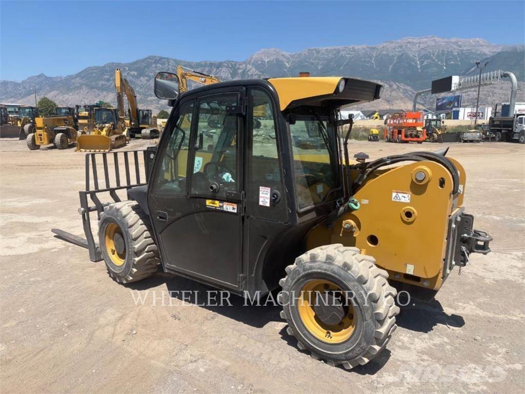 CAT TH255C CB Teleszkópos rakodók