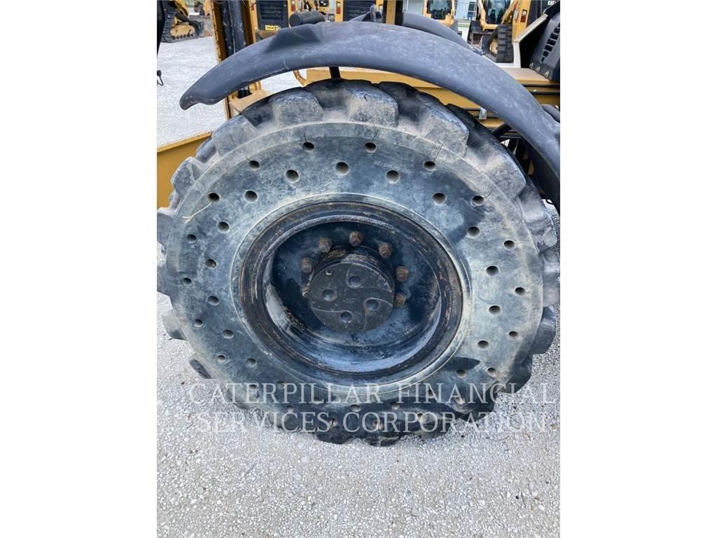 CAT TL1055C Teleszkópos rakodók