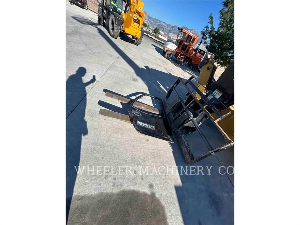 CAT TL1055D CB Teleszkópos rakodók