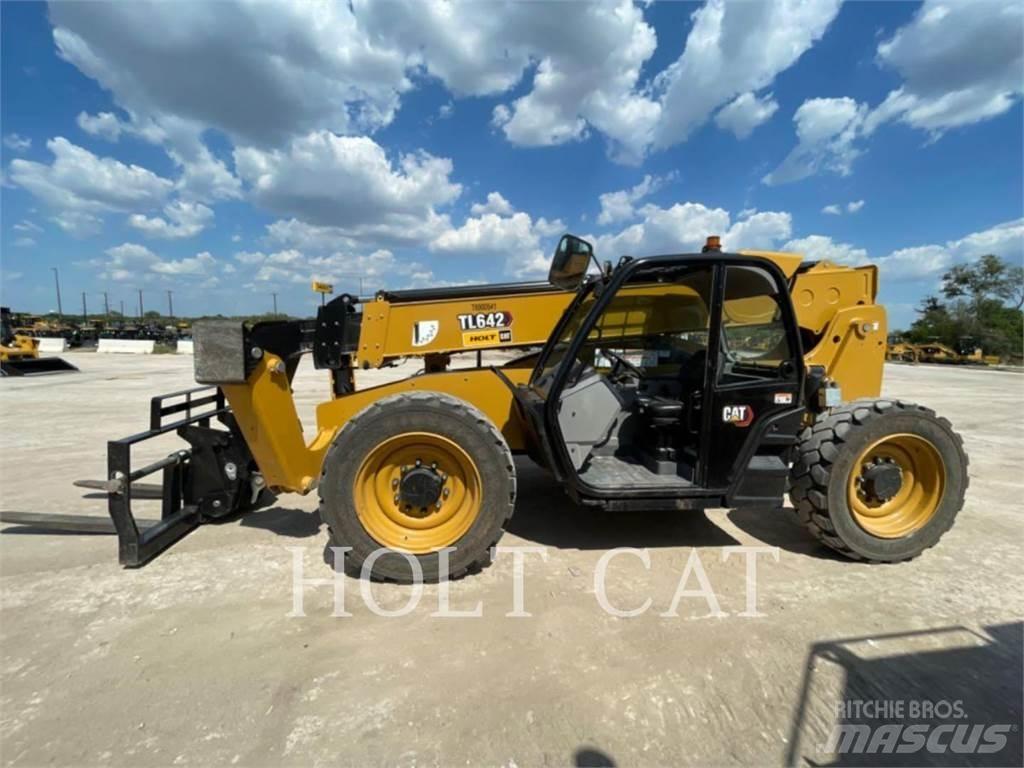 CAT TL642 Teleszkópos rakodók