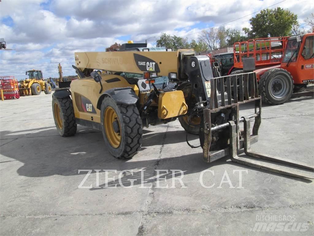 CAT TL642C Teleszkópos rakodók