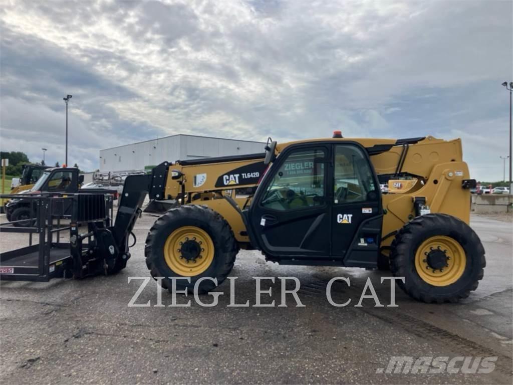 CAT TL642C Teleszkópos rakodók