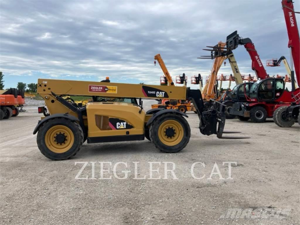 CAT TL642C Teleszkópos rakodók