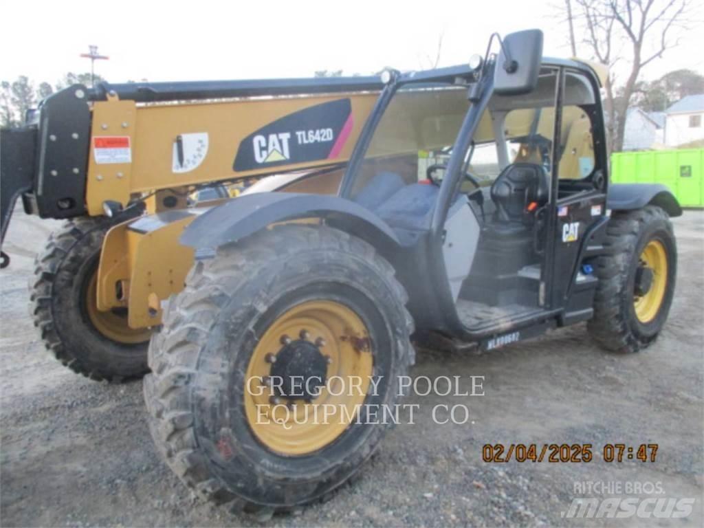 CAT TL642D Teleszkópos rakodók