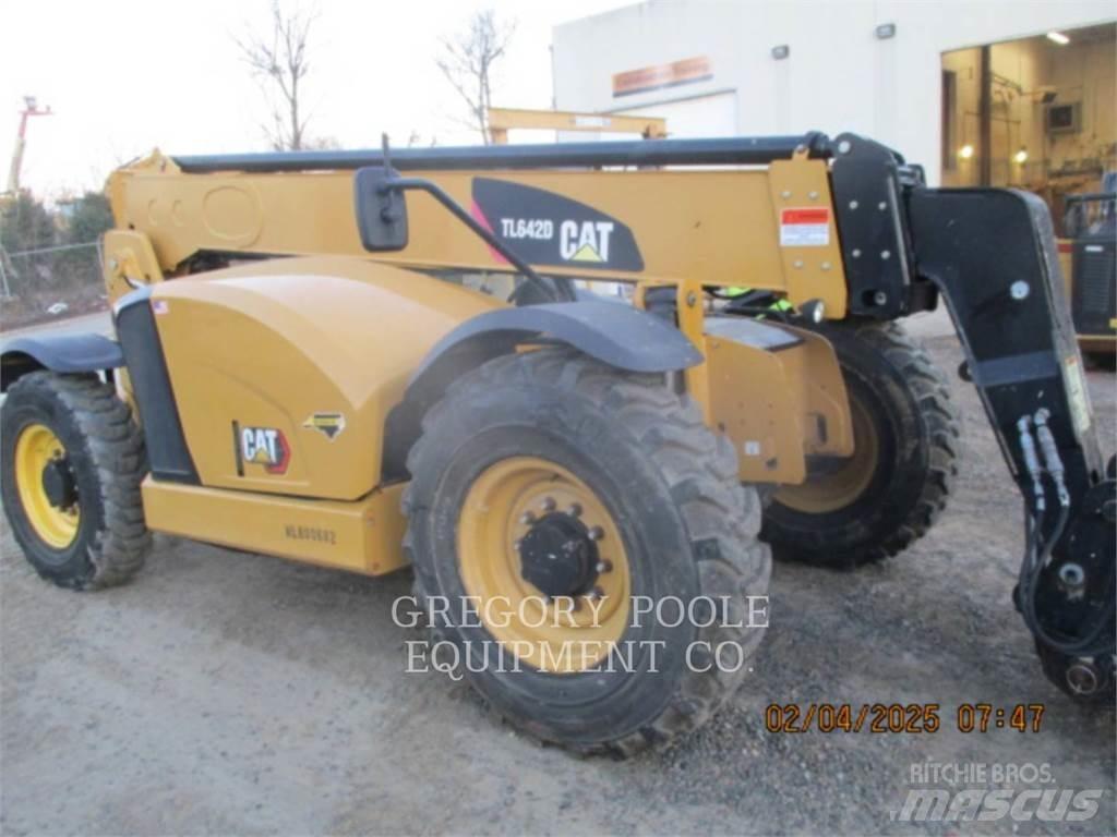 CAT TL642D Teleszkópos rakodók