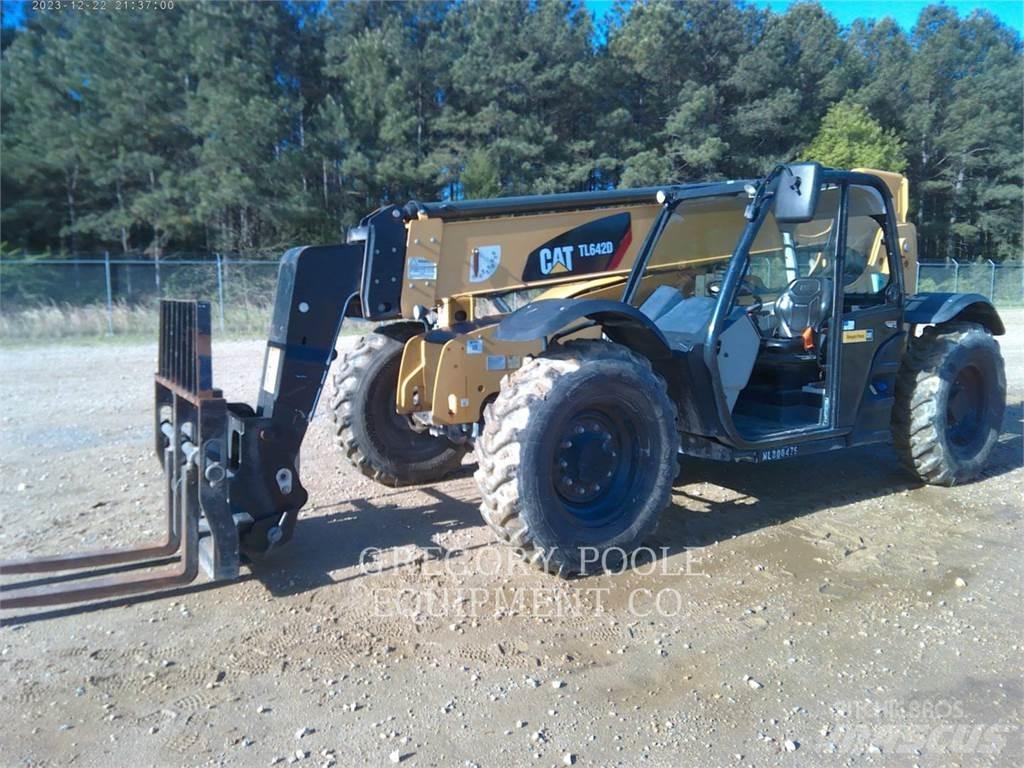CAT TL642D Teleszkópos rakodók