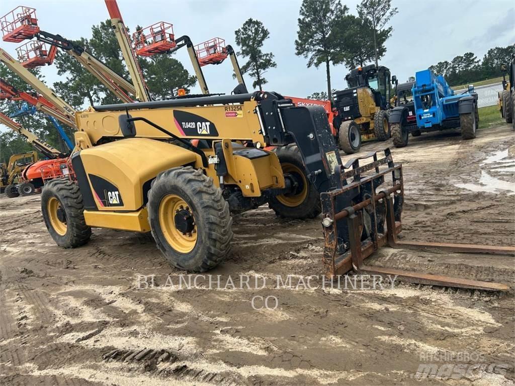 CAT TL642D Teleszkópos rakodók