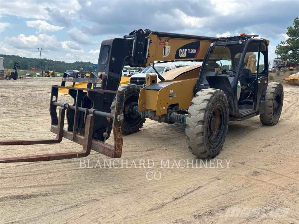 CAT TL642D Teleszkópos rakodók