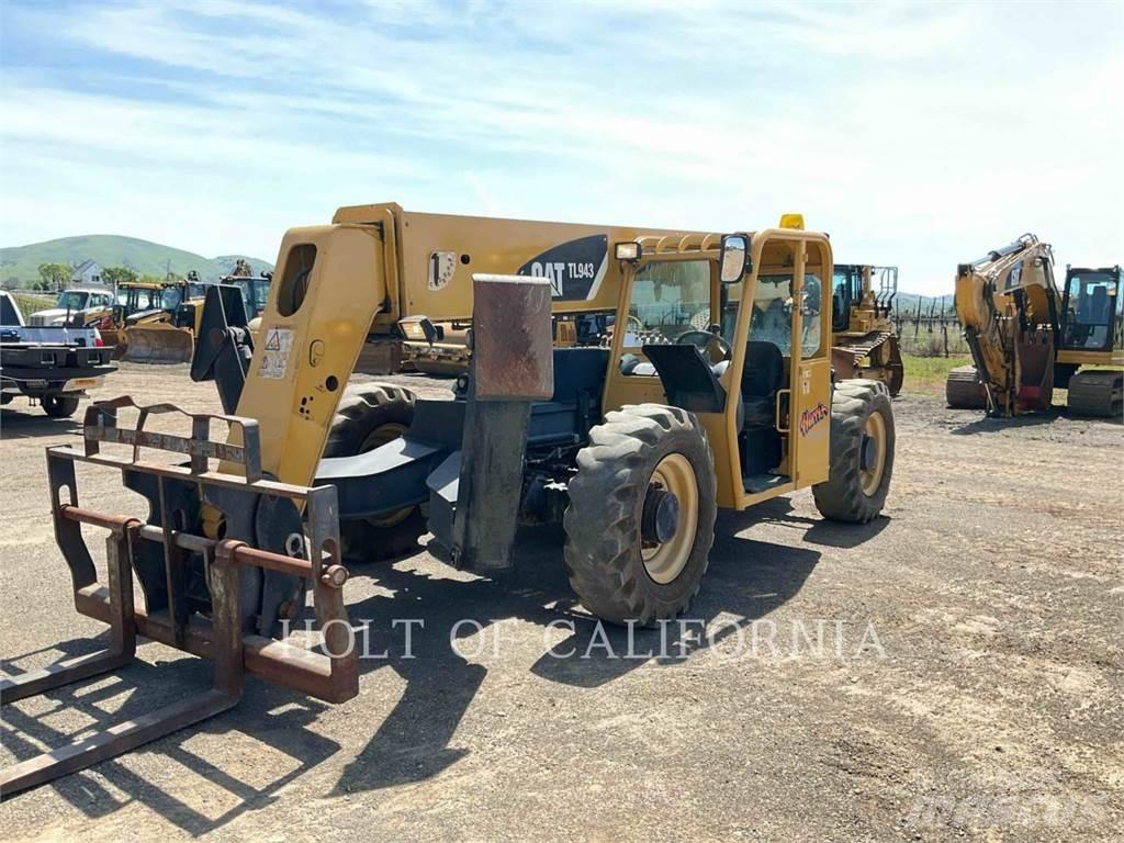 CAT TL943 Teleszkópos rakodók