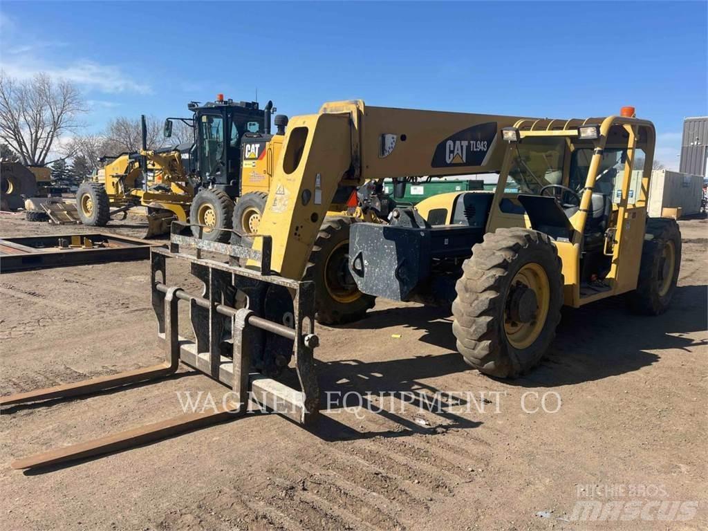 CAT TL943 Teleszkópos rakodók