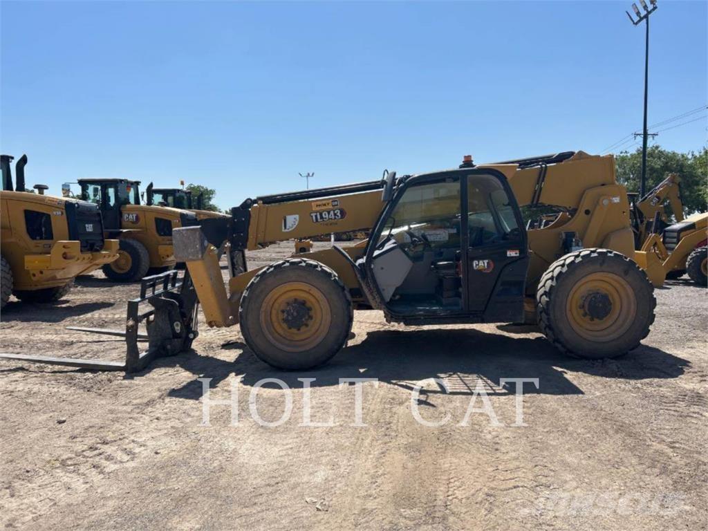 CAT TL943 Teleszkópos rakodók