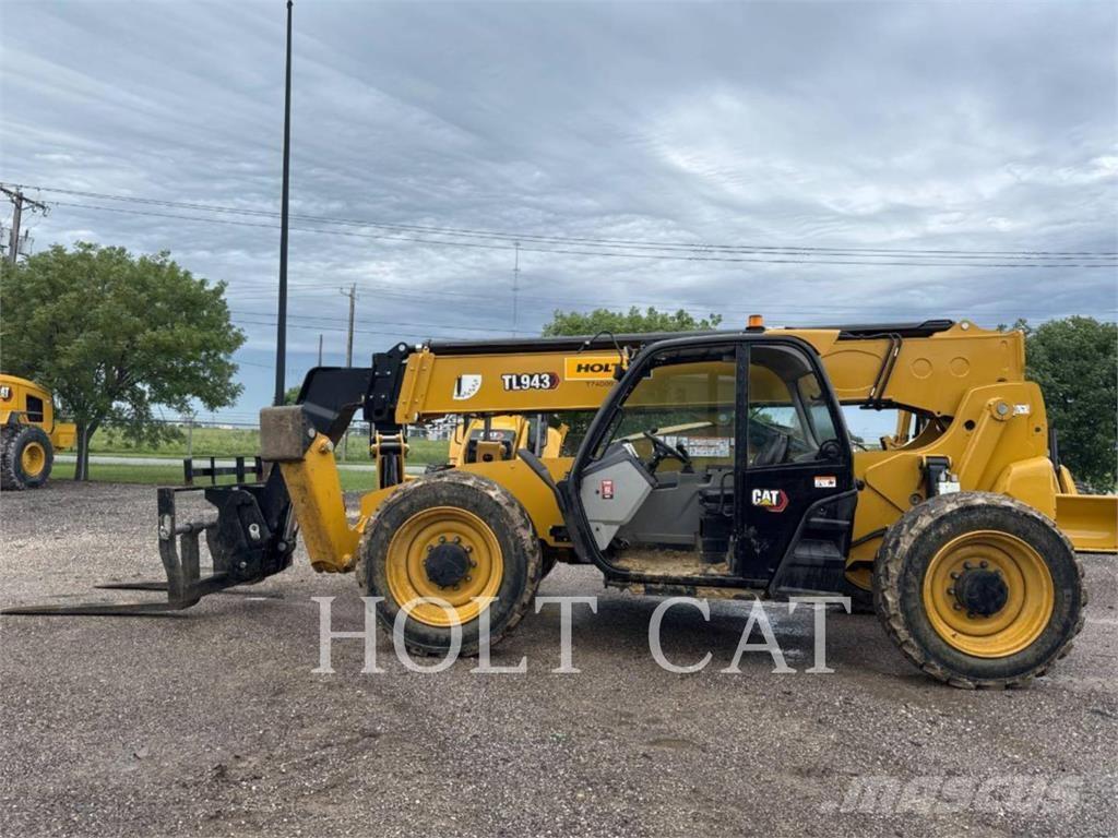 CAT TL943 Teleszkópos rakodók