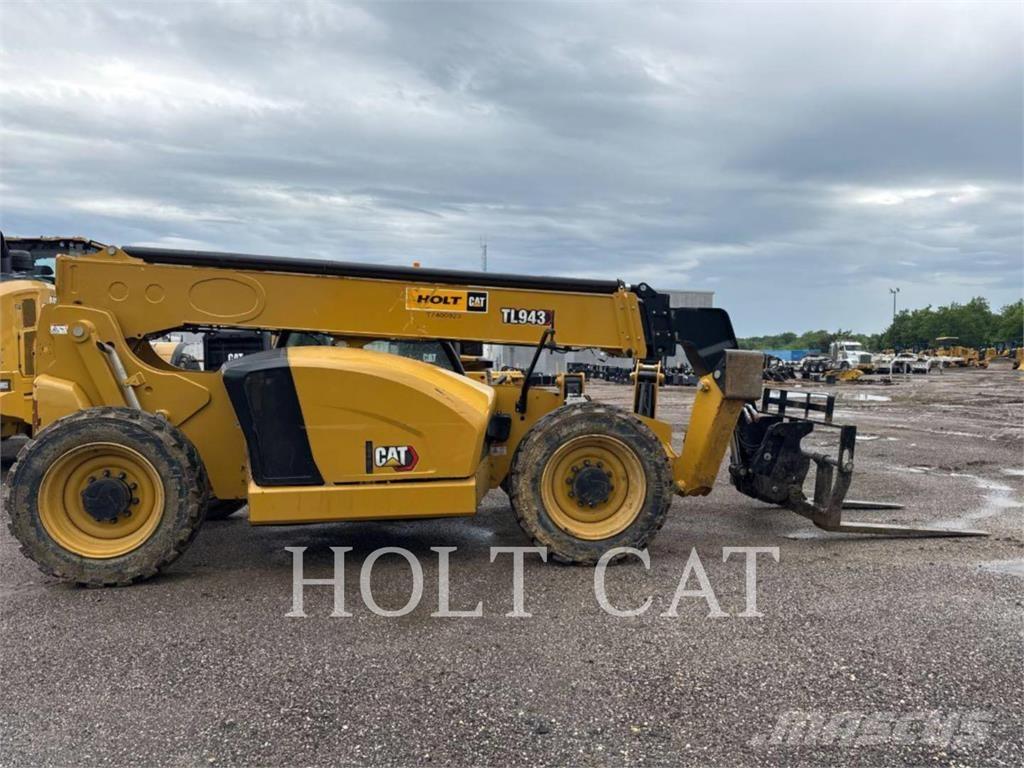 CAT TL943 Teleszkópos rakodók