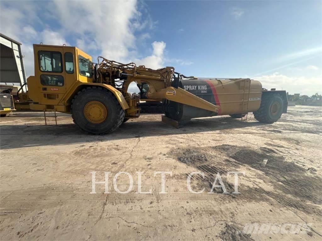 CAT W00 621G Földnyesők (szkréperek)