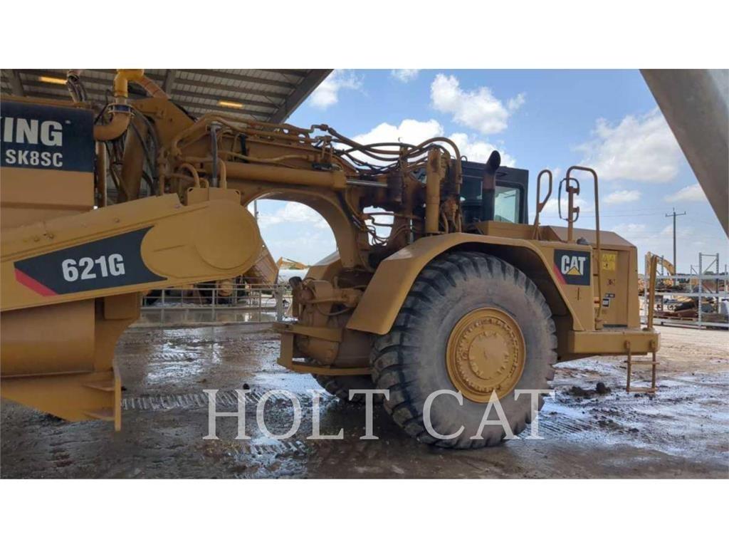 CAT W00 621G Földnyesők (szkréperek)