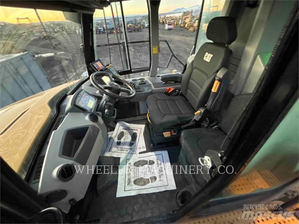 CAT WT 740 GC Tartályos teherautók