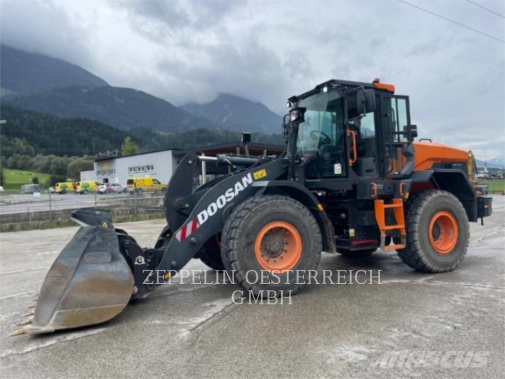 Doosan DL250-7 Gumikerekes homlokrakodók