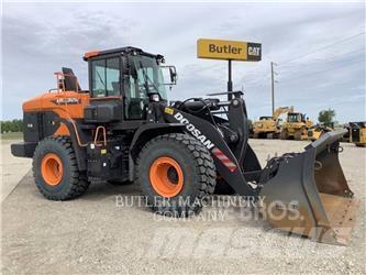 Doosan DL320-7 Gumikerekes homlokrakodók