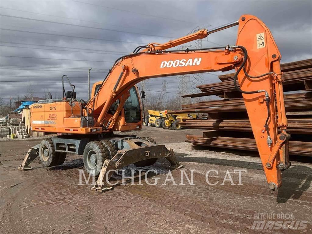 Doosan DX210W Gumikerekes kotrók