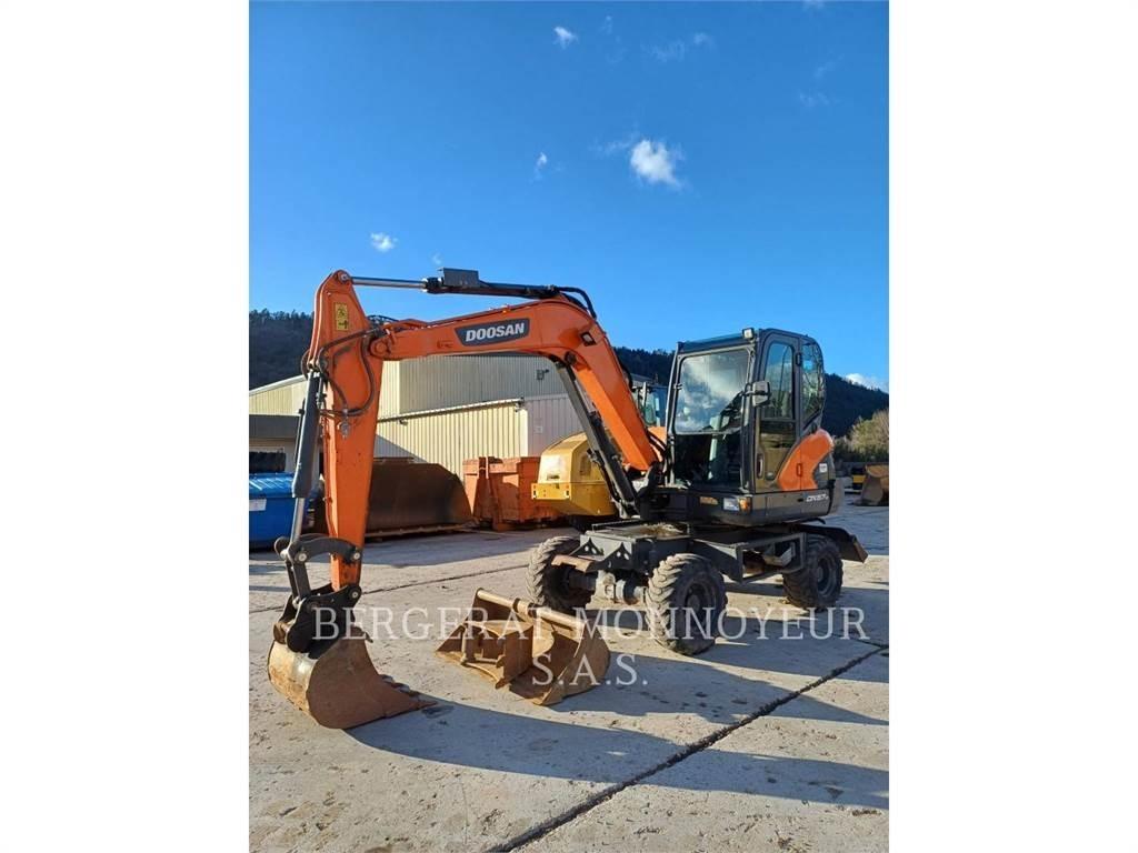 Doosan DX57W-7 Gumikerekes kotrók