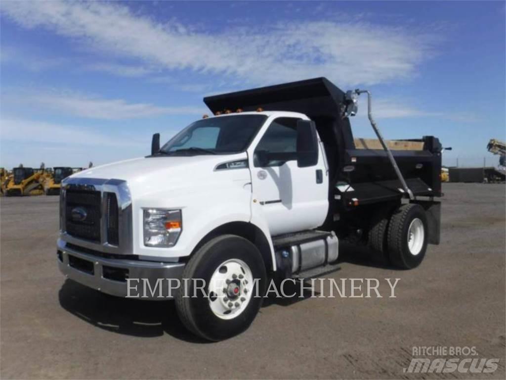 Ford / New Holland F750 Tartályos teherautók