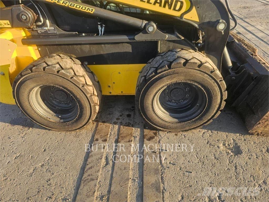Ford / New Holland L318 Kompaktrakodók