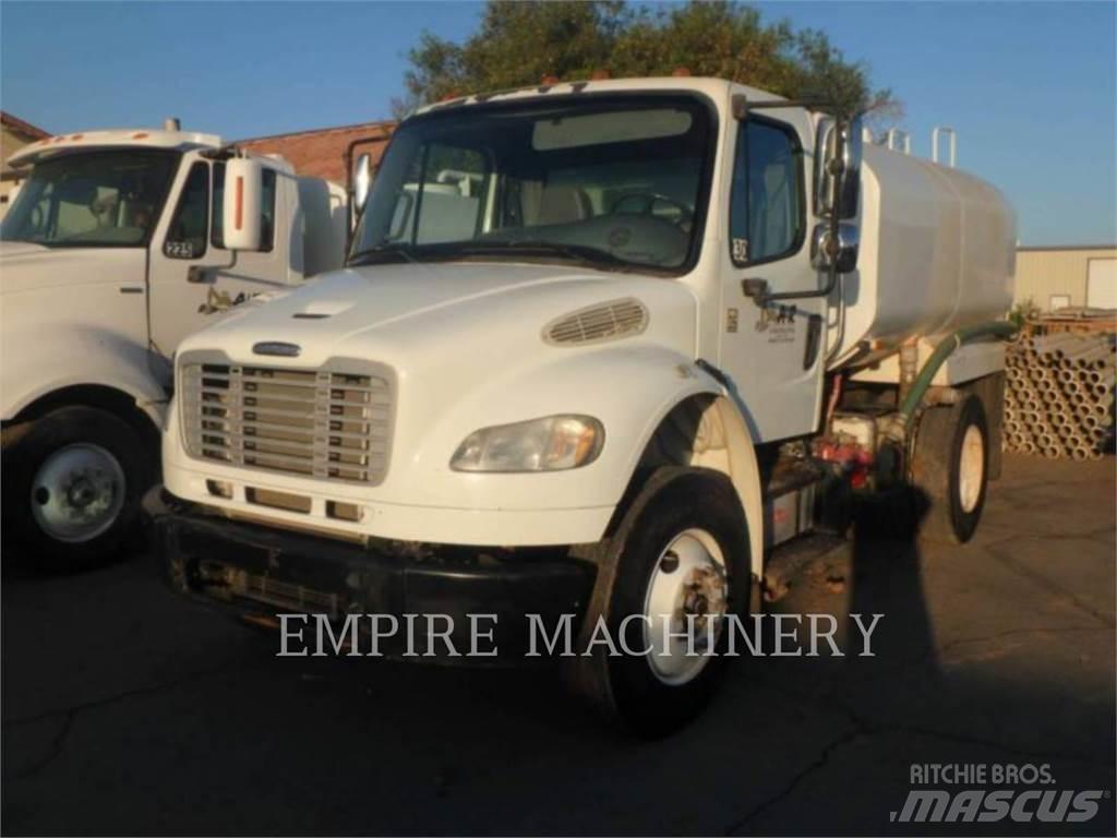 Freightliner 2K WT Tartályos teherautók